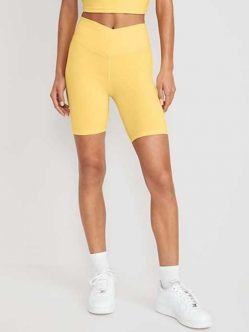 Old Navy Extra High-Waisted PowerChill Biker Shorts Buttercup | ELH710863