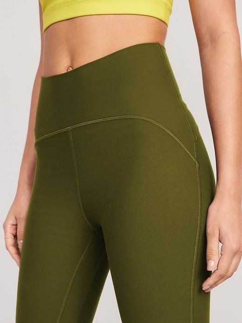 Old Navy Extra High-Waisted PowerLite Lycra ADAPTIV Flare Leggings Conifer | AFZ685479