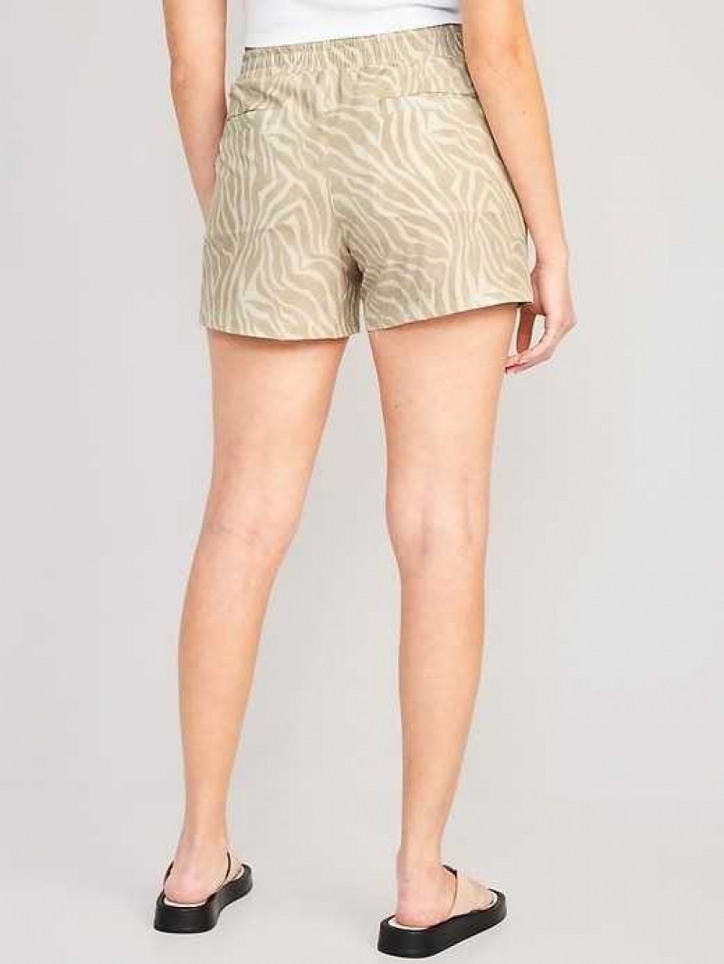 Old Navy High-Waisted StretchTech Shorts Zebra | GVH832974